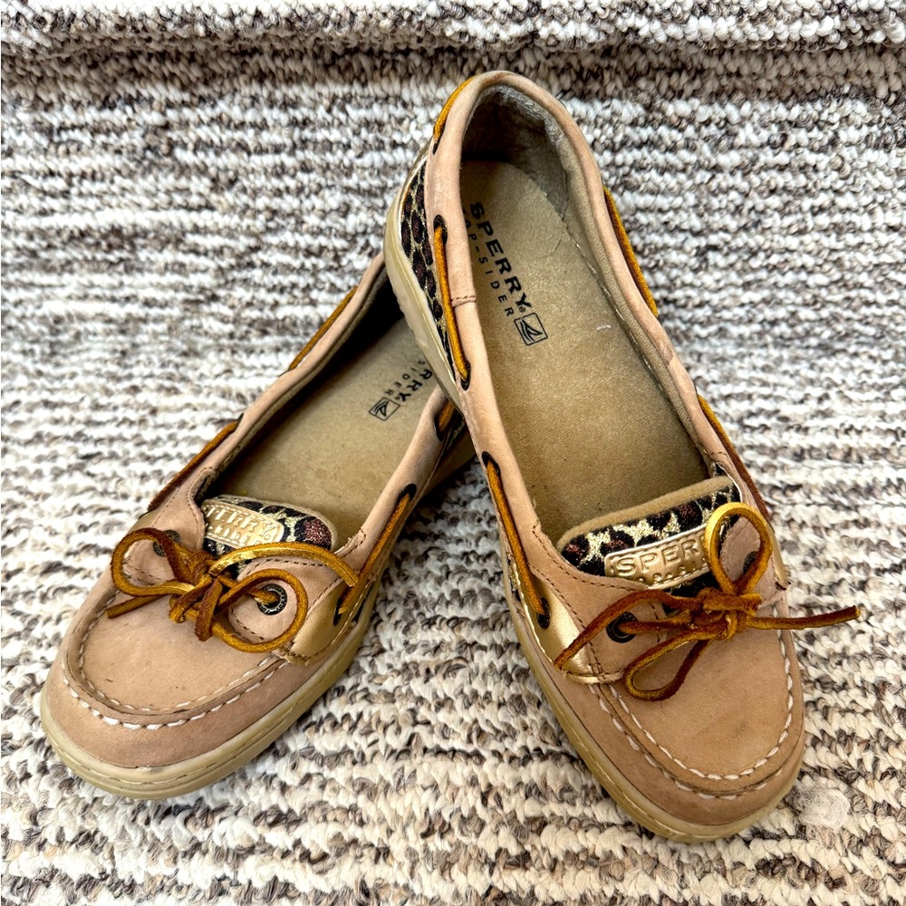 Sperry Tan Moccasins with Bow and Gold Accents